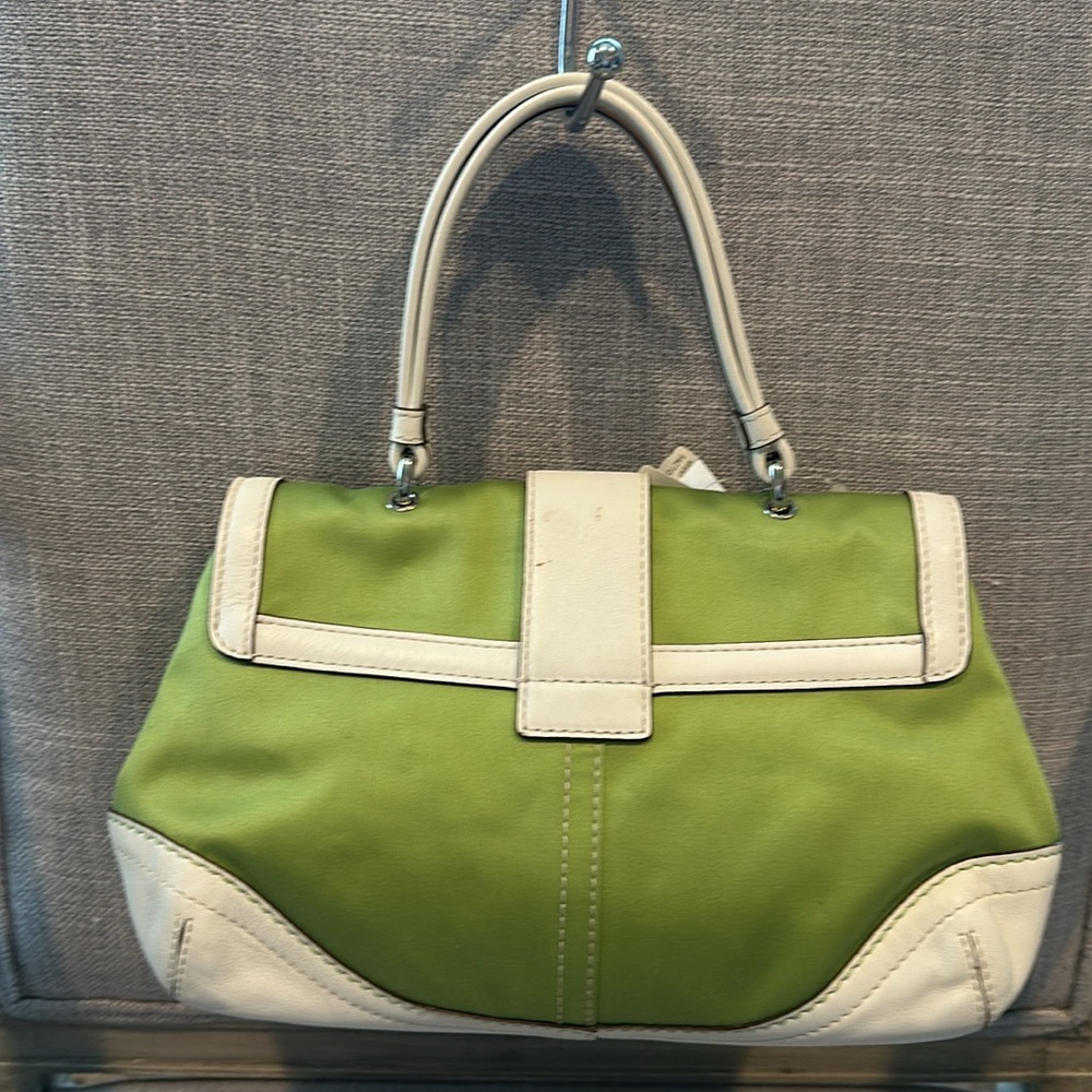 New Coach vintage Soho Green White Signature Satchel Hobo Bag Flap Buckle - Picture 3 of 17